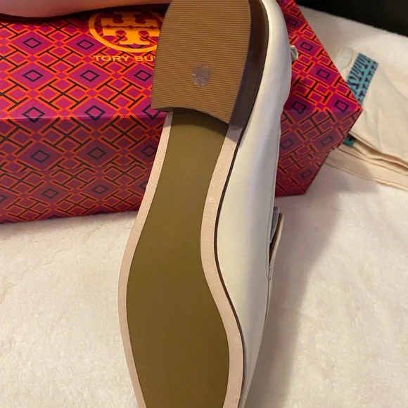 Tory Burch Kira 20MM Elastic Loafer Napa Leather - Picture 10 of 12
